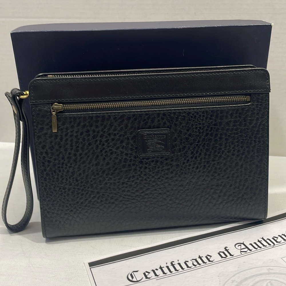 Authentic BURBERRY black pebbled leather clutch bag w box duster, certificate